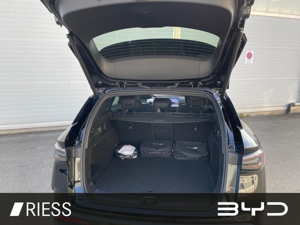 BYD SEAL 6