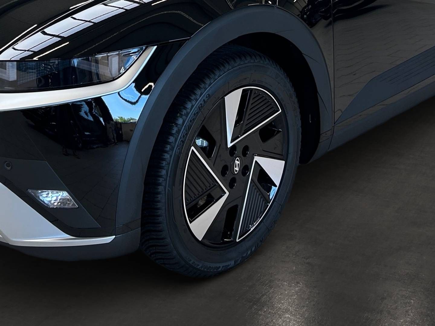 Fahrzeugabbildung Hyundai IONIQ 5 84 kWh (229 PS) 2WD DYNAMIQ, el. Heckkla