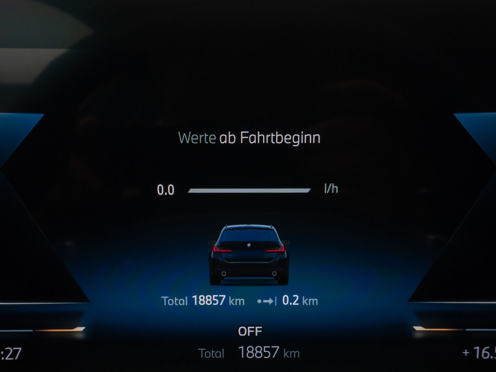 Fahrzeugabbildung BMW 318i Alarm DAB Kamera GeschwindigReg Sportlenkrd