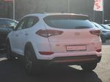 Hyundai Tucson 1.6 T-GDI Premium 4WD LED Navi Panorama - Hyundai Tucson Premium mit Benzin-Antrieb