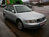 Audi A4 2.4 Avant - Audi A4 aus 2000: Kombi