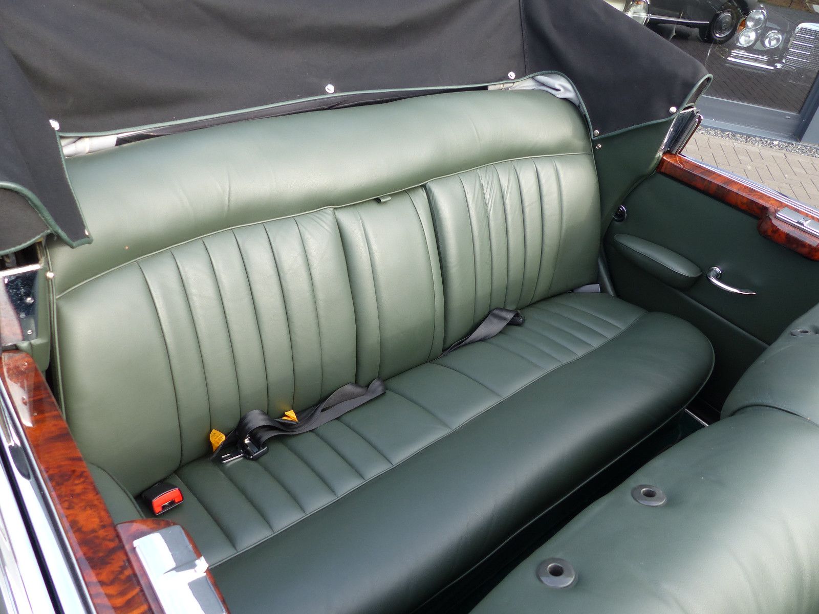 Fahrzeugabbildung Mercedes-Benz 300 Adenauer Cabriolet *Autom.Klima,E-FH,Servo*