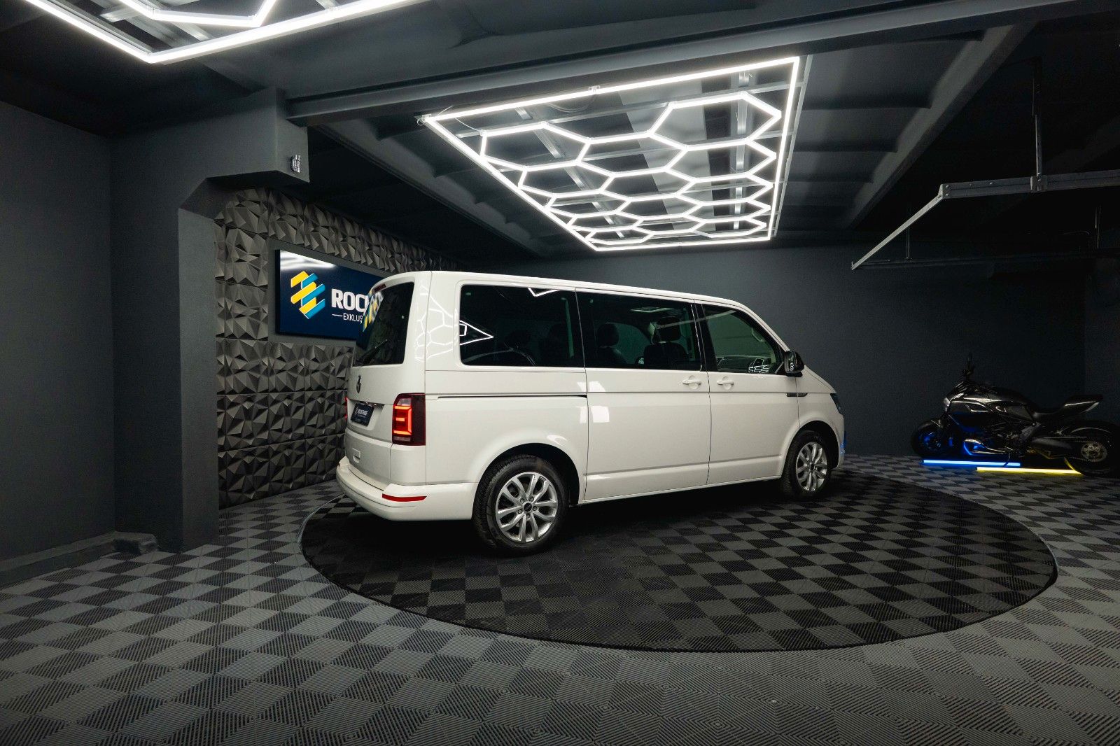Fahrzeugabbildung Volkswagen T6 Multivan Edition 30 4Motion Sport *LED*Kamera