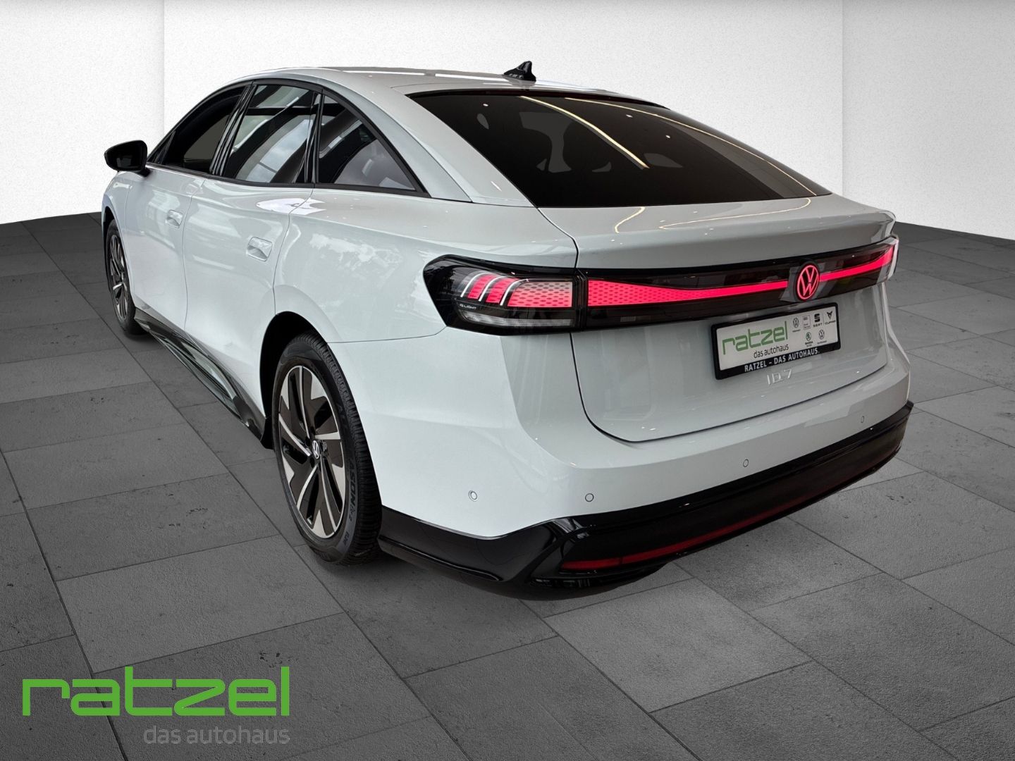 Fahrzeugabbildung Volkswagen ID.7 PRO 77kWh NAVI+AHK+LED+SHZ+Massage+Kamera