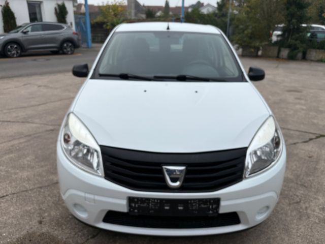 Dacia Sandero Basis Aus 1 Hand  Tüv Au Neu