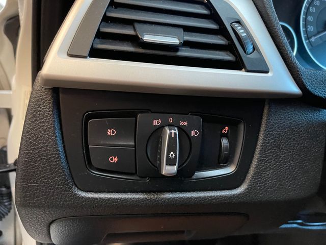 BMW 320 d Lim. *Schiebedach*Navi*Klima*Vollleder*DAB