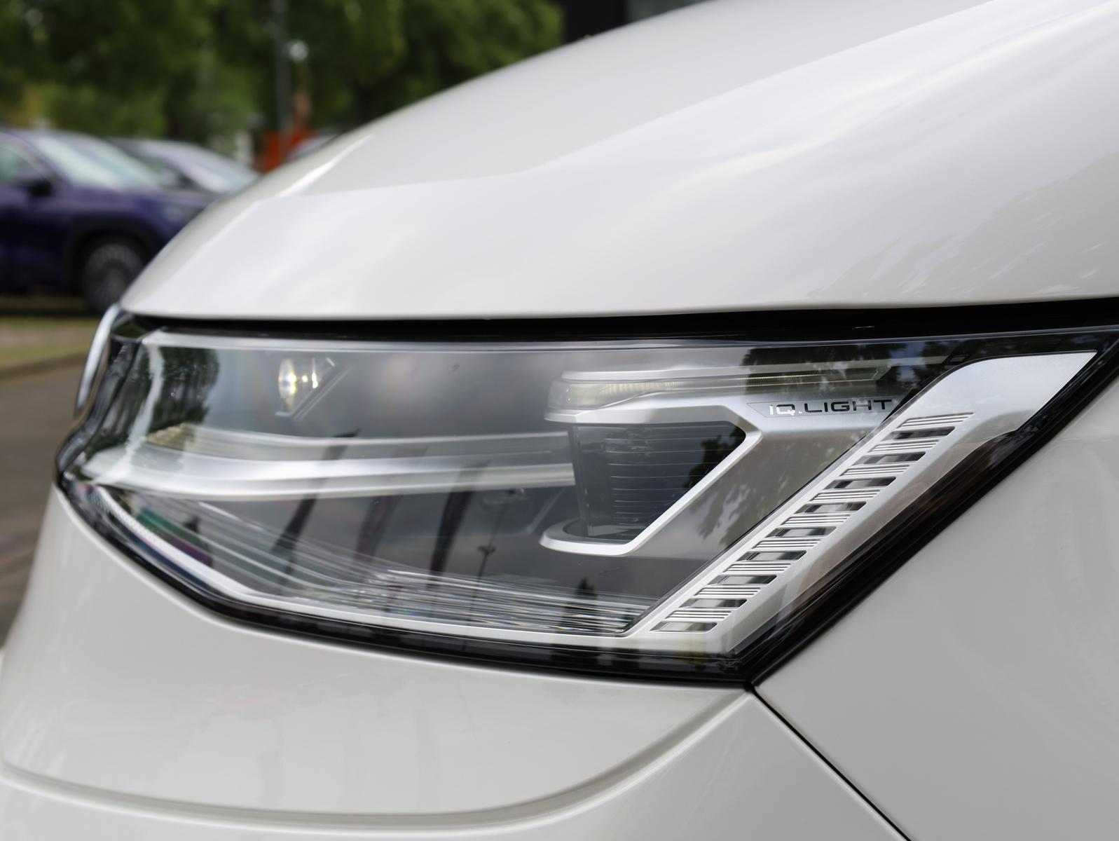 Volkswagen T7 Multivan Lang 2.0 TSI*Pano*6 Sitze*MATRIX*AHK