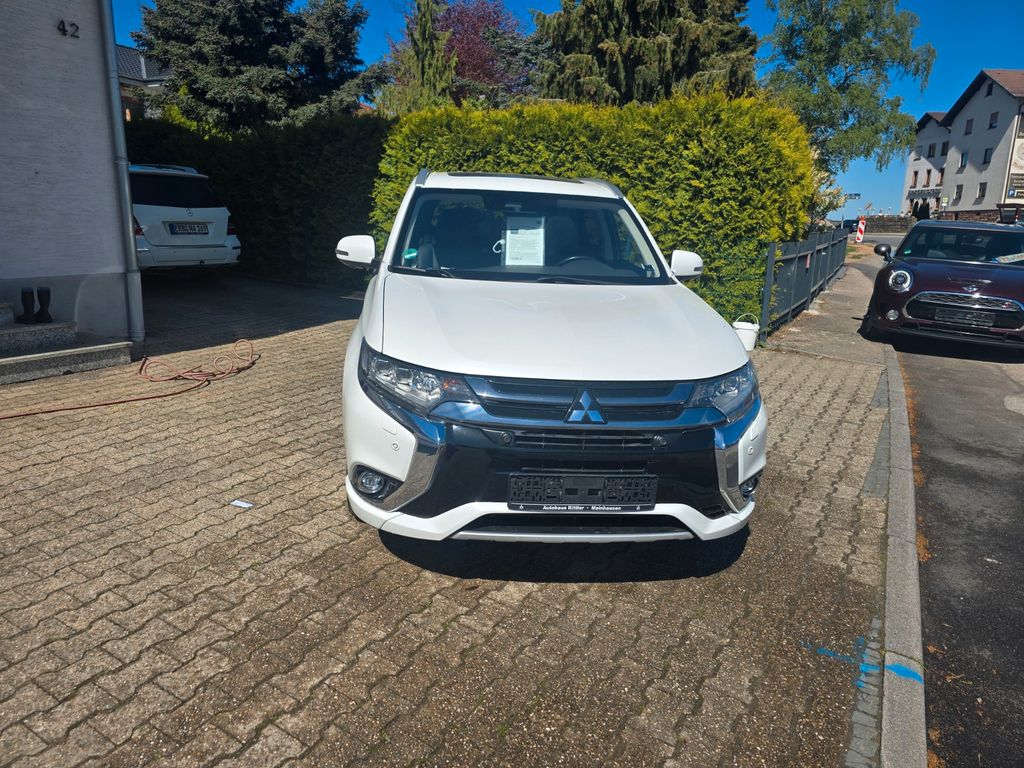 Mitsubishi Plug-in Hybrid Outlander