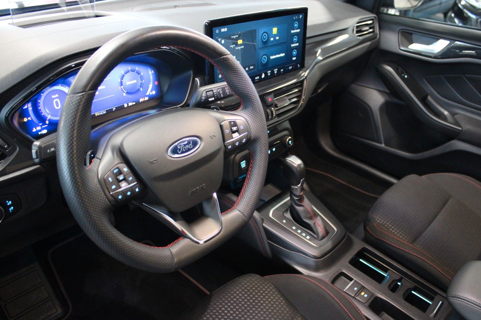 Fahrzeugabbildung Ford Focus ST-Line X Aut. LED AHK  ACC HUD WinterPak.