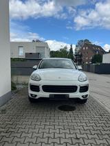 Porsche Cayenne S E-Hybrid S - Porsche in Lünen