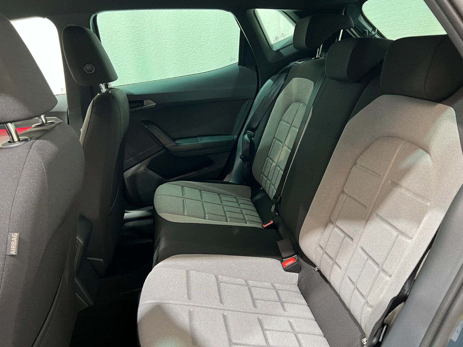 Fahrzeugabbildung SEAT Ibiza 1.0 TSI 85kW FR DSG 18" ALU