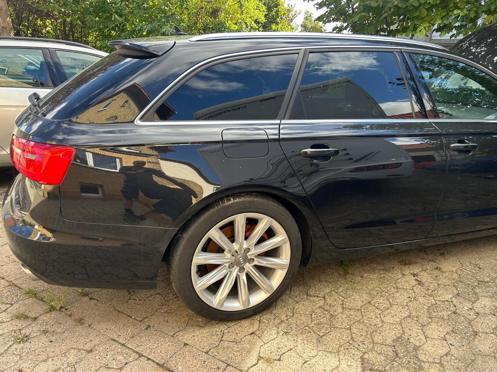 Audi Quattro 2011 — photo 10
