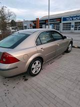 Ford mondeo Ghia Automatik - Ford Mondeo aus 2002: Ghia