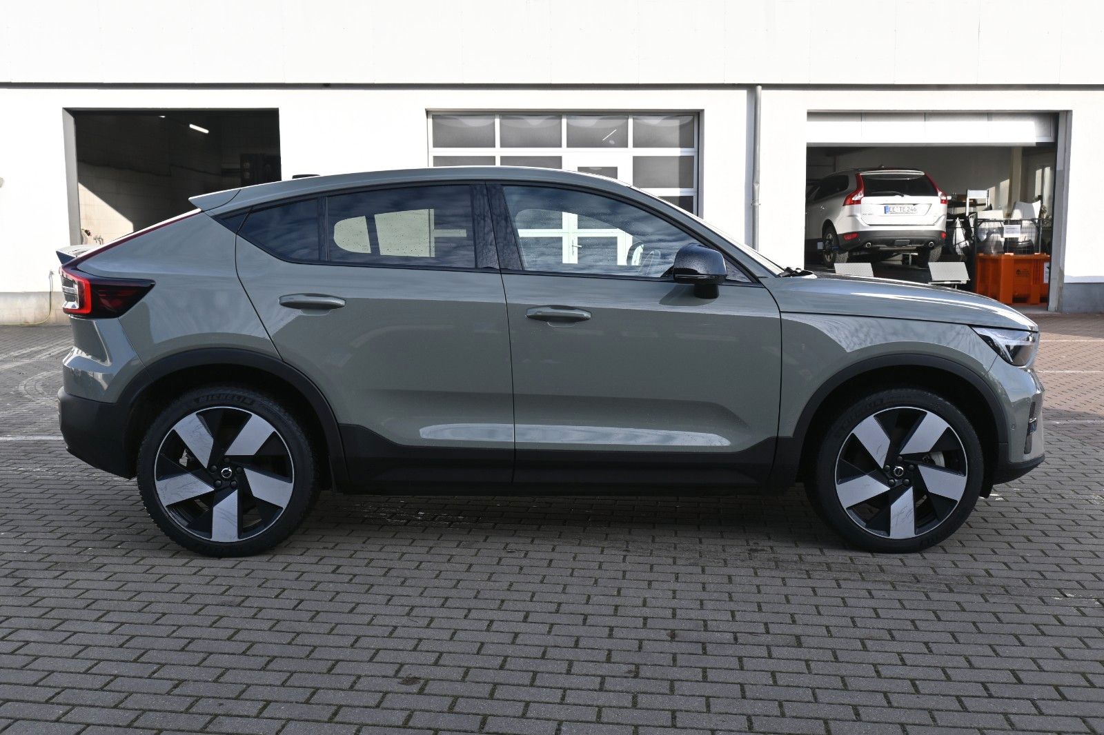 Fahrzeugabbildung Volvo C40 Ultimate Recharge Pure Electric AWD