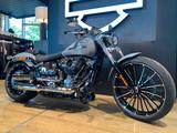 Harley-Davidson Softail Breakout 117 mit Jekill&Hyde - HARLEY-DAVIDSON SOFTAIL BREAKOUT 117