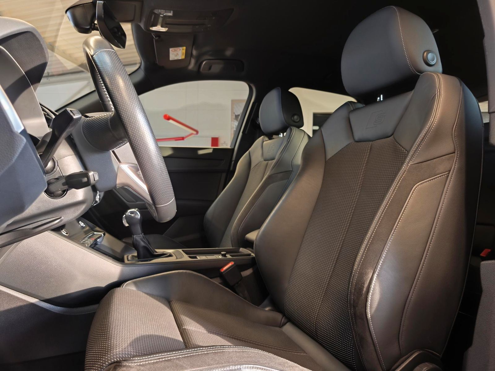 Fahrzeugabbildung Audi quattro 3x S line/190 PS/Matrix/DAB/Spur/Keyless