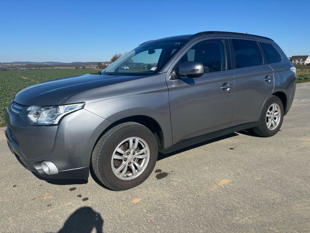 Mitsubishi Outlander ClearTec Invite 2WD