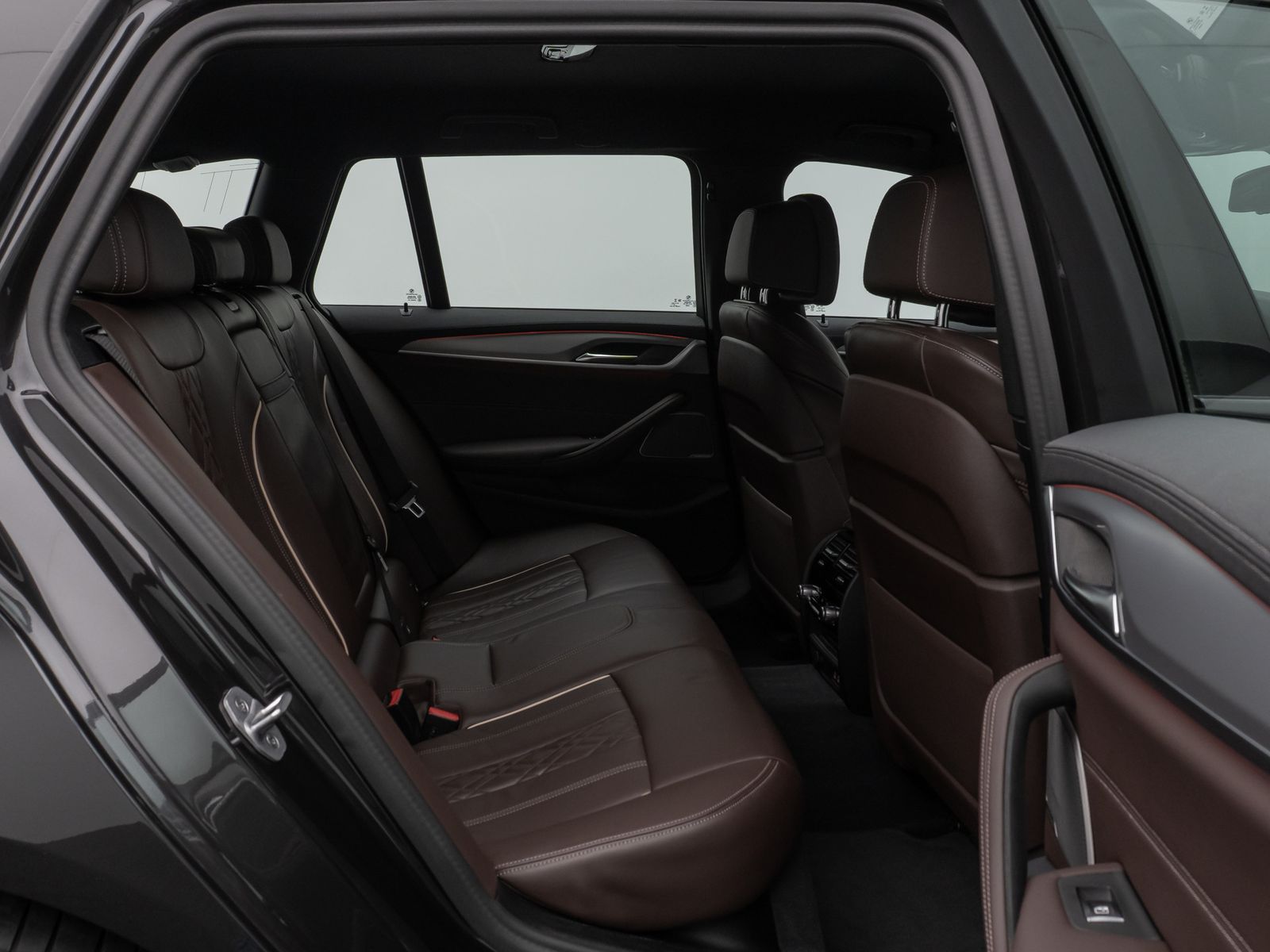 Fahrzeugabbildung BMW 530e LuxuryLine Kamera Laser HUD DAB H/K Komfort