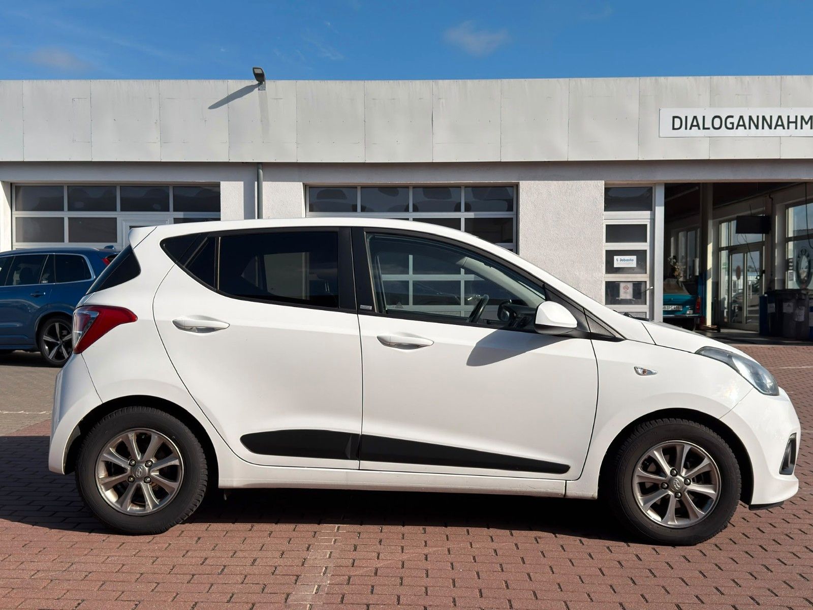 Fahrzeugabbildung Hyundai i10 1.0 Passion *Klima*Allwetter*Isofix*USB*AUX*