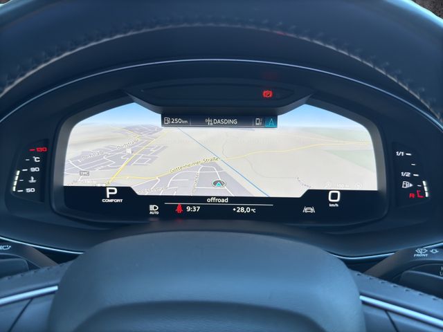 Audi Q8 55 TFSI quattro*PANO*LED*APPLE*KAMERA*NAV*21"