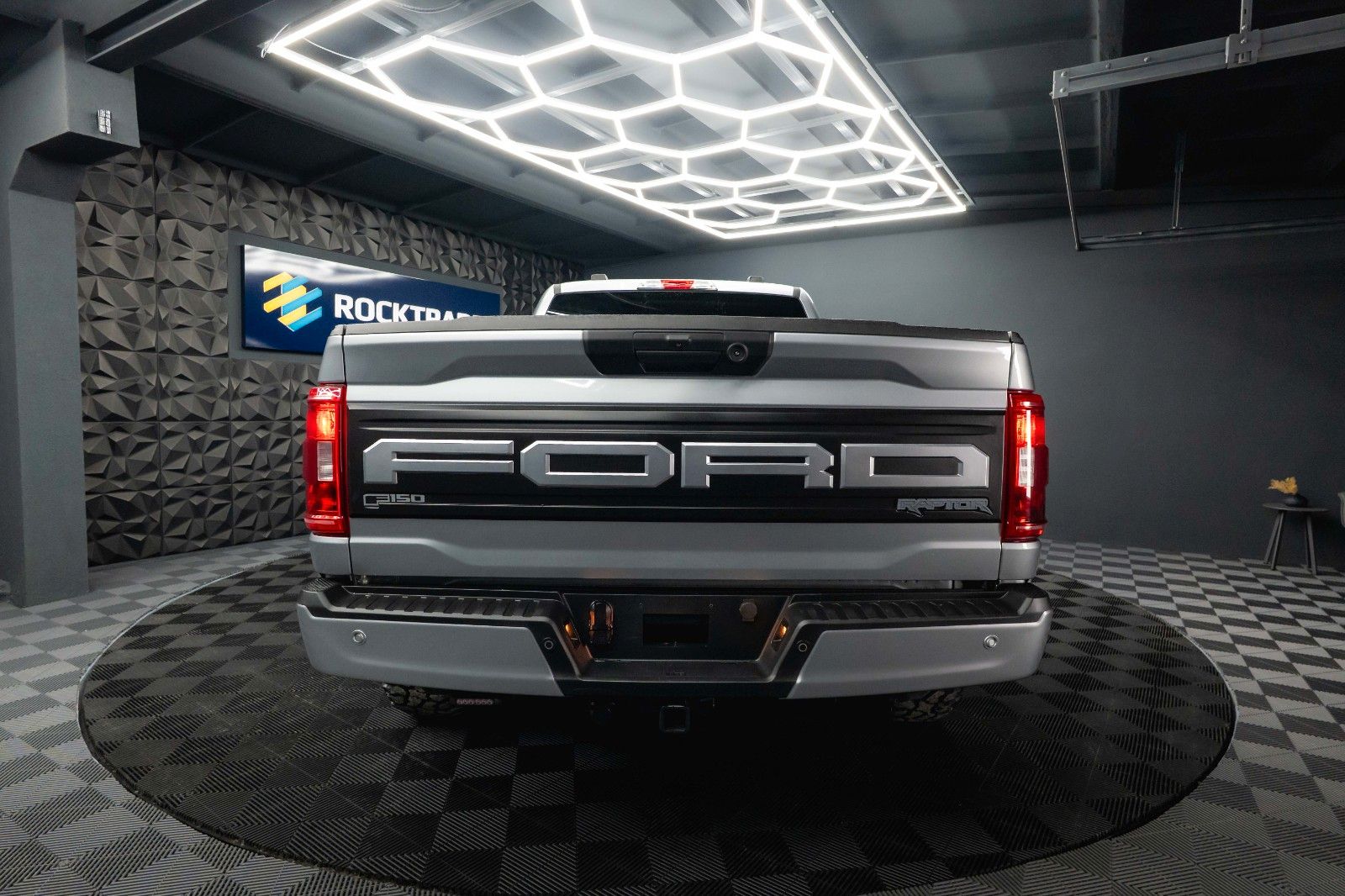 Fahrzeugabbildung Ford F150 5.0L V8 4x4 Offroad SuperCrew RAPTOR 19%