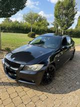 BMW 330d e90 M paket - BMW 330 mit Diesel-Antrieb: Limousine, 330d M Paket