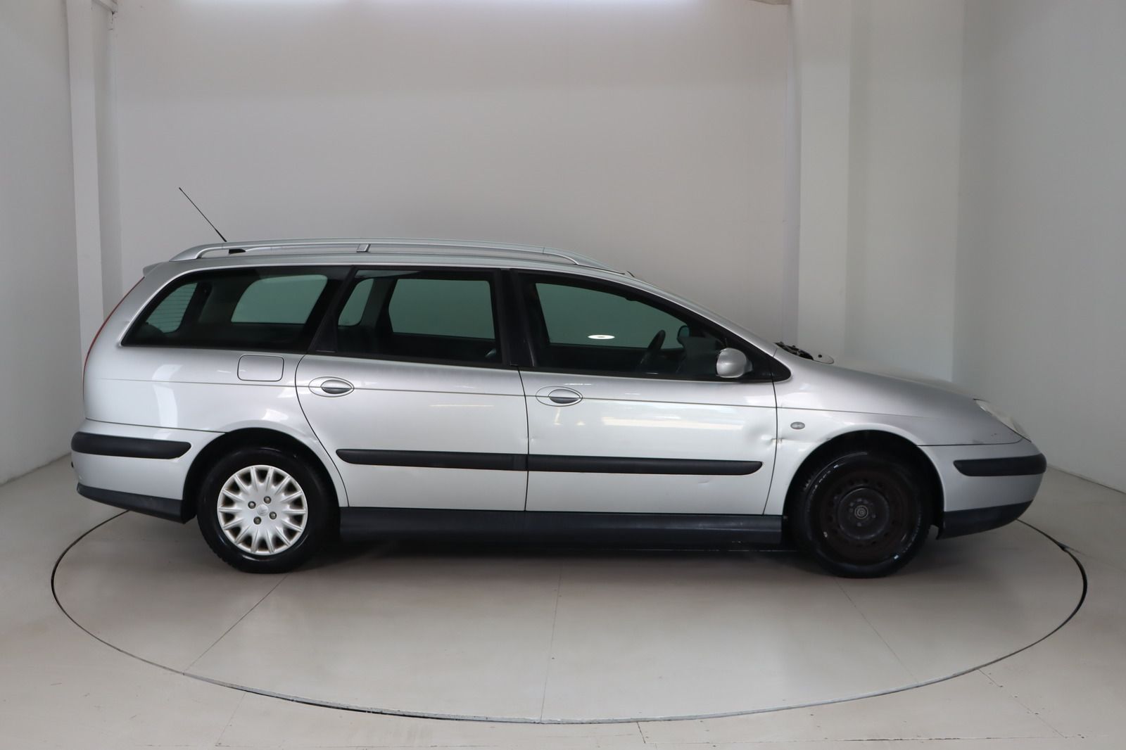 Fahrzeugabbildung Citroën C5 2.0 16V * Klimaautom. * PDC