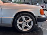 Mercedes-Benz 190E W201 AMG 3.2l 1of39 Sportsitze vo+hi Klima - Mercedes-Benz 190: 190e W201
