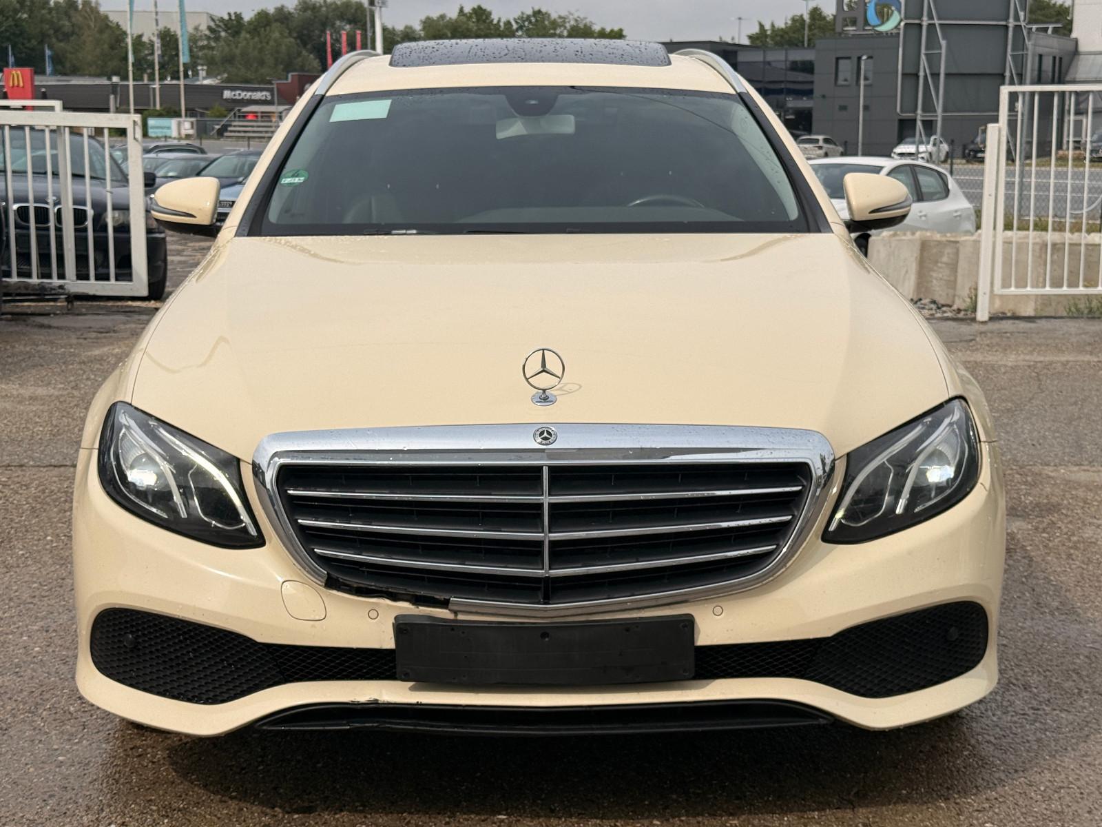 Mercedes-Benz E 220 E T-Modell    Vollfahrbereit
