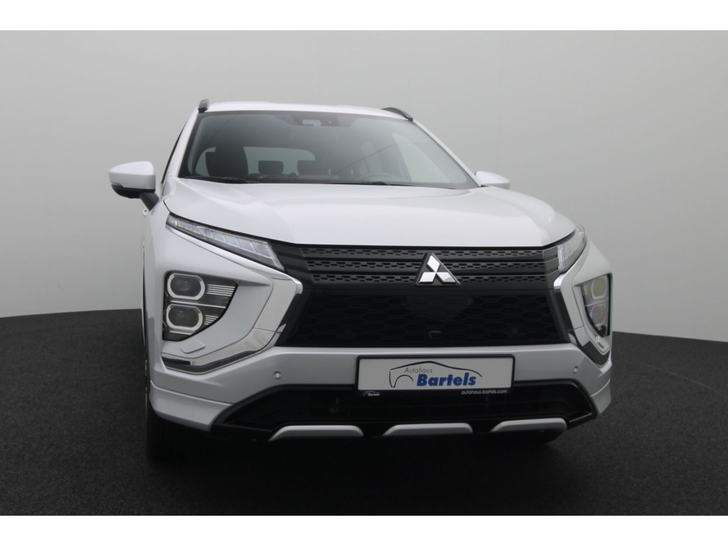 Fahrzeugabbildung Mitsubishi Eclipse Cross 2.4 Plus Select Hybrid 4WD