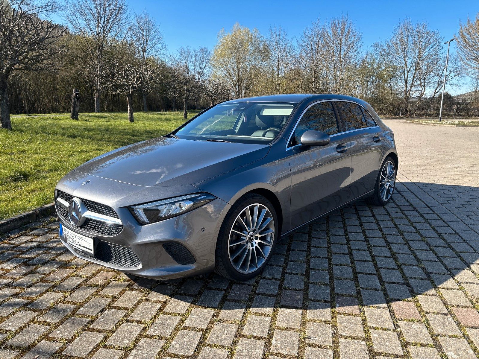 MERCEDES-BENZ A 200 -