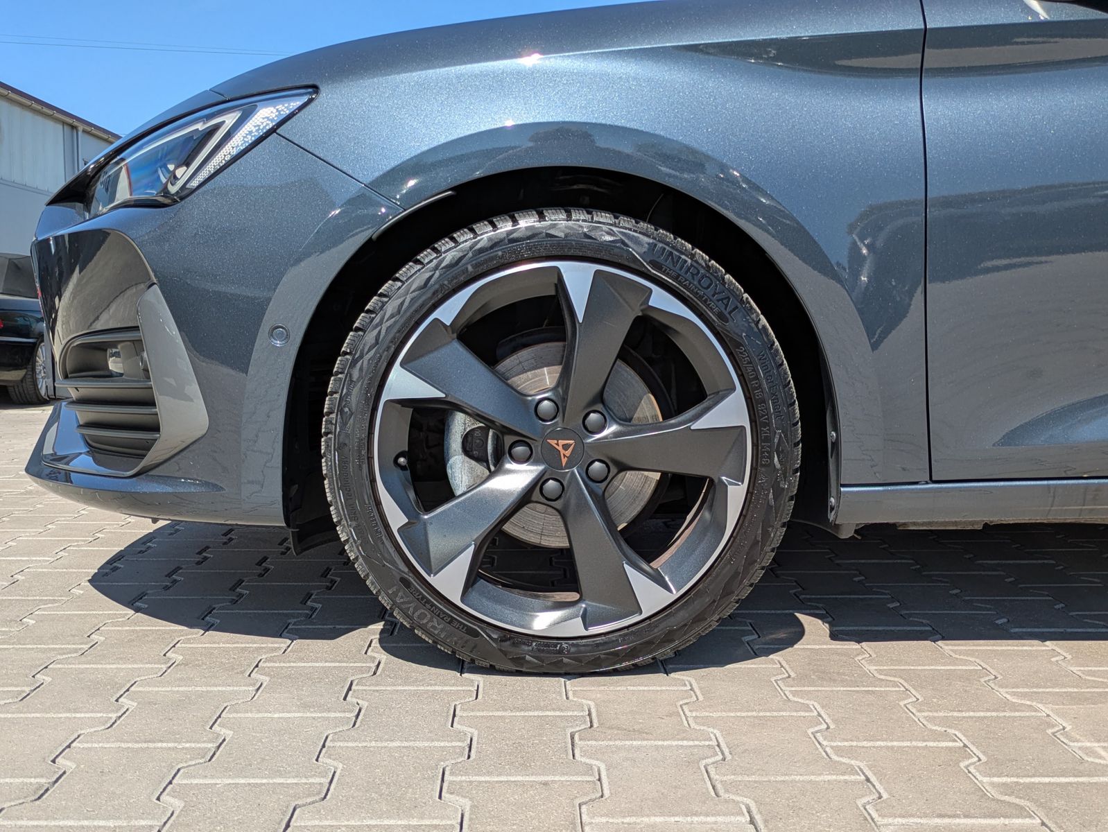 Fahrzeugabbildung CUPRA Leon 1.5 eTSI DSG MATRIX-LED*ACC*AHK*KAMERA*18"