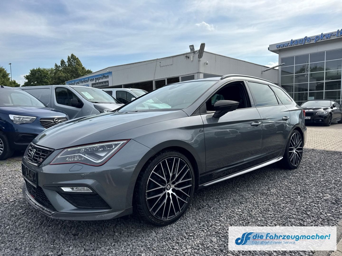 Fahrzeugabbildung SEAT Leon ST FR 2.0 TDI Sportpaket Navi  Soundsystem