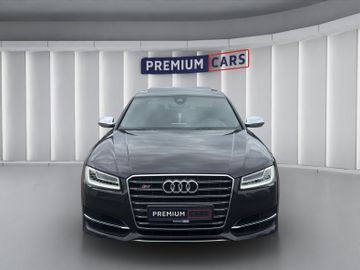 Audi S8 - 8