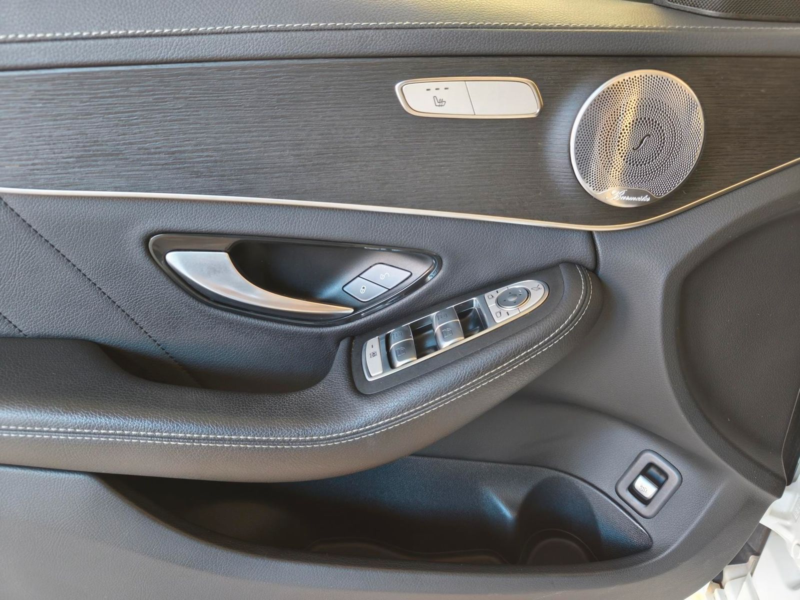 Fahrzeugabbildung Mercedes-Benz C 300 Kombi AMG/Night/HuD/Pano/Burmester/ACC/Ahk