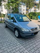 Opel Zafira 2,2 Cdti Tüv-Au 5/2027 - Opel Zafira aus 2004 mit Diesel-Antrieb