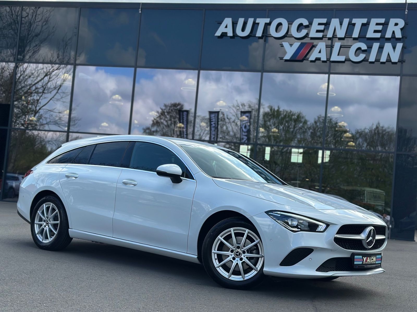 MERCEDES-BENZ CLA 200 Shooting Brake - Gebrauchtwagen in Aurich