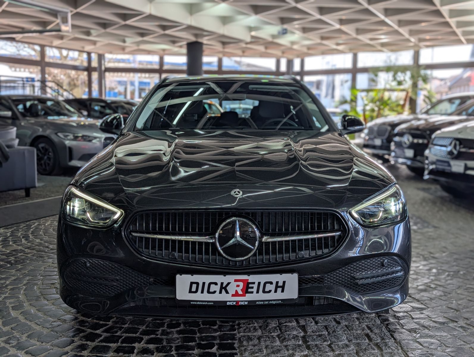 Fahrzeugabbildung Mercedes-Benz C 200 d T Night MBUX DISTRNIC+ AMBI VIRT SHZ KAM