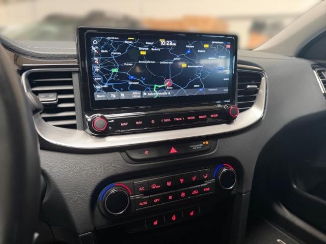 Kia Ceed_sw Sportswagon 1.5 T-GDI DCT Spirit Navi+Si