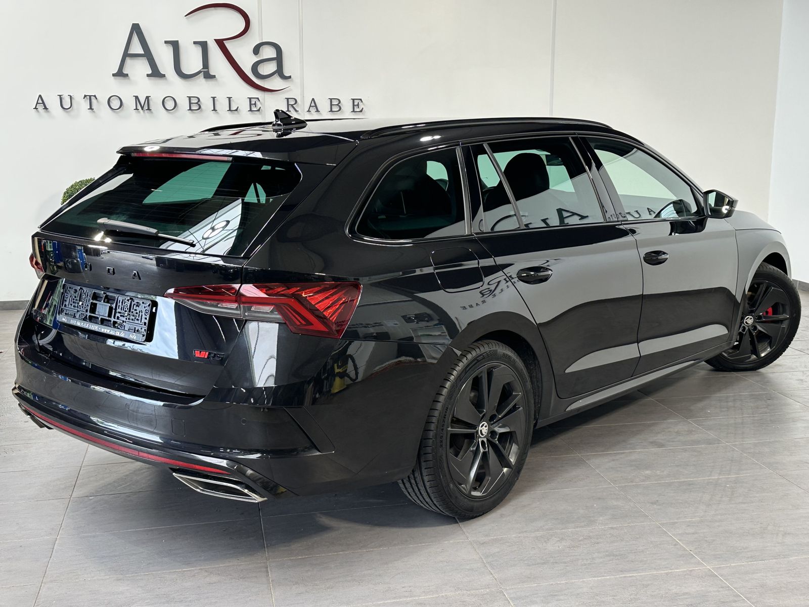 Fahrzeugabbildung SKODA Octavia Combi 2.0 TDI DSG 4x4 RS NAV+LED+ACC+AHK