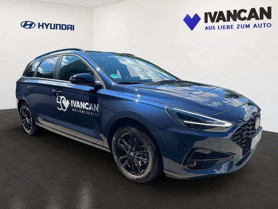 Fahrzeugabbildung Hyundai i30 Kombi 1.0T 100PS DCT ADVANTAGE Plus-Paket