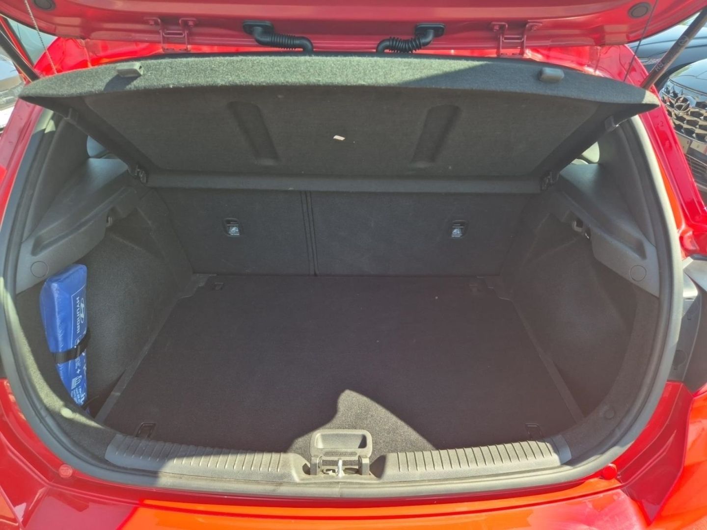Fahrzeugabbildung Hyundai i30 Pure Apple CarPlay Android Auto DAB Spurhalt