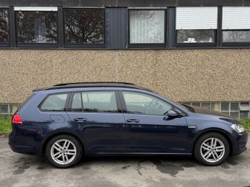 Volkswagen Golf - 5