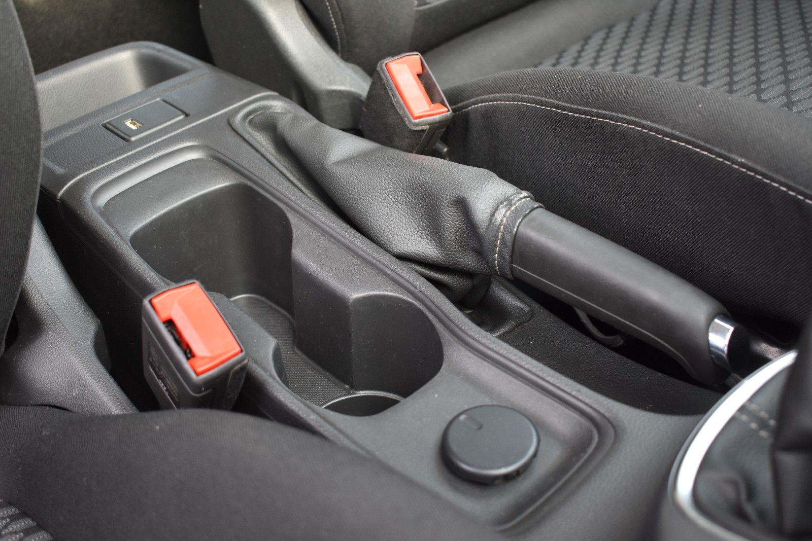 Fahrzeugabbildung Opel Astra K Sports Tourer Edition KLIMA/PDC/TEMPOMAT