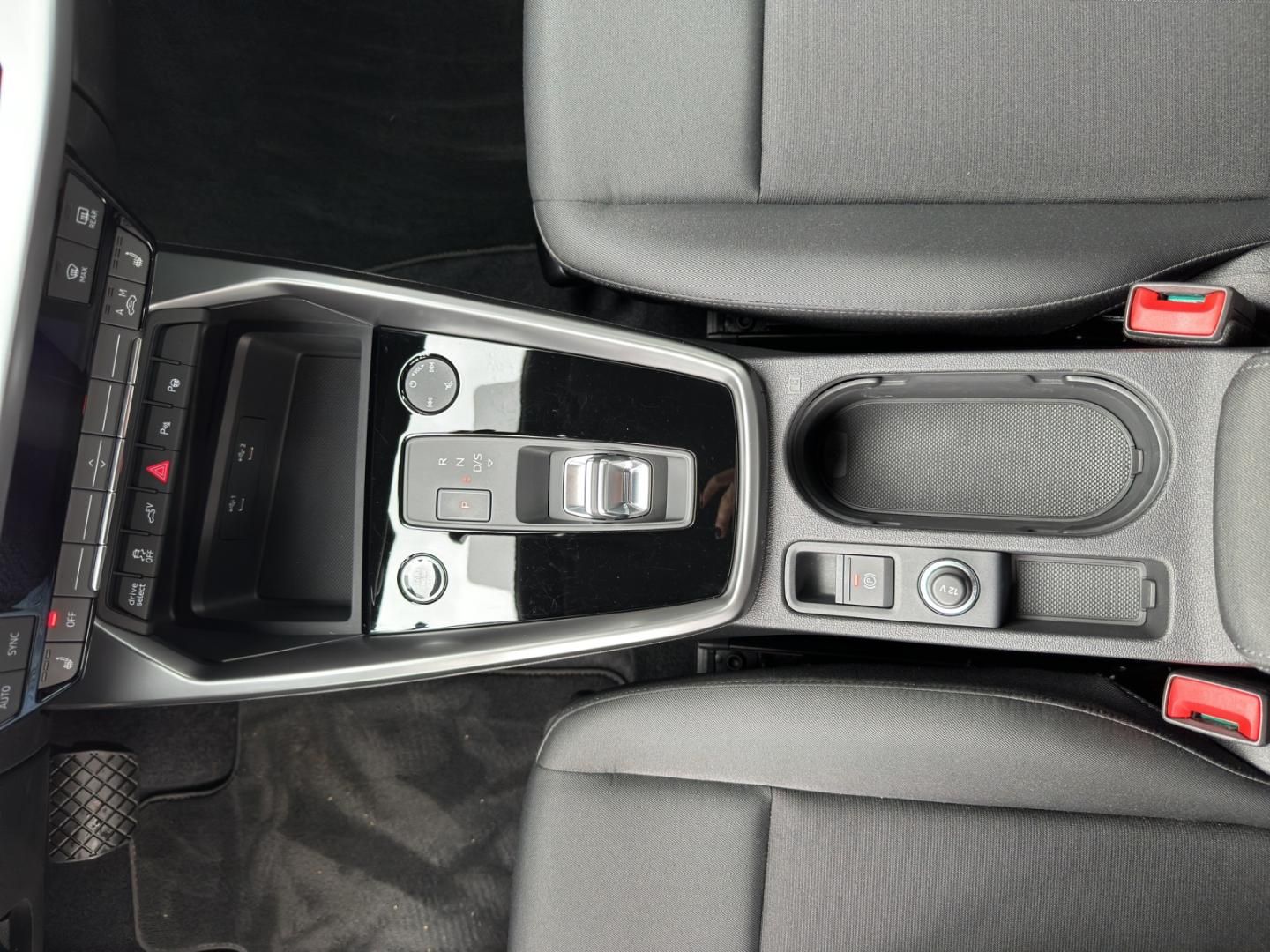 Fahrzeugabbildung Audi A3 Sportback TFSI e S line A3 Sportback 40 TFSI