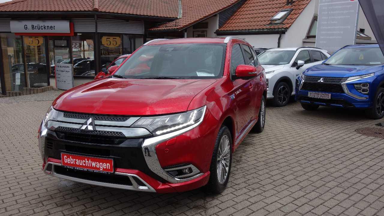 Mitsubishi Outlander PHEV TOP 360°Kam,AHK,LED,ACC,Schiebeda