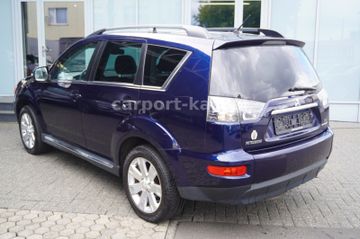 Mitsubishi Outlander - 4
