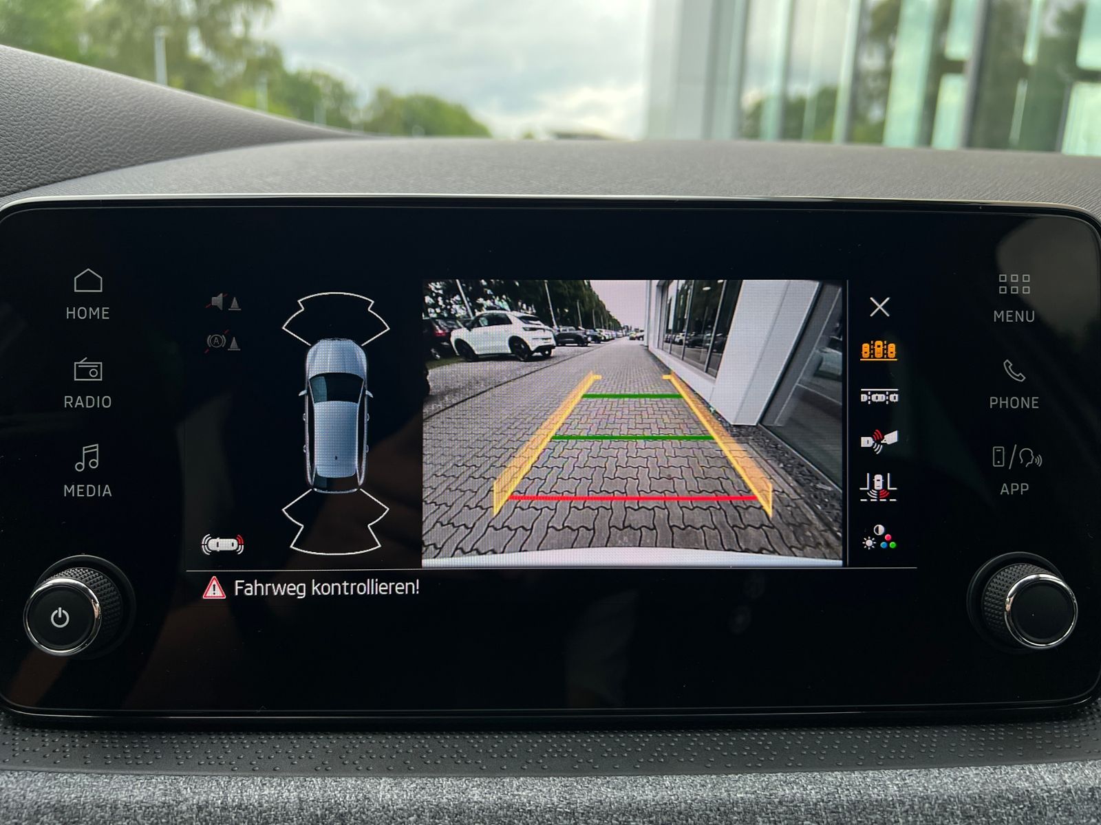 Fahrzeugabbildung SKODA Scala Selection 1.0 TSI DSG *LED, ACC, Kamera, 1