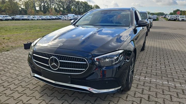 Image of Mercedes-Benz E 300