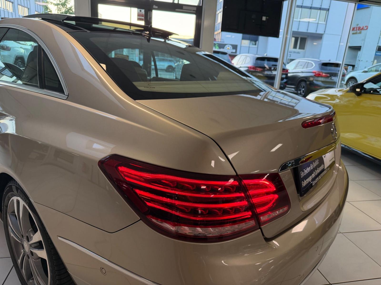 Mercedes-Benz E 220 d BlueTEC | 9G | Pano | LED ILS | Nappa